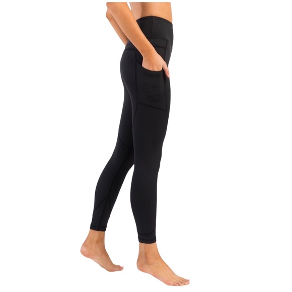 ZYIA Pants - Zyia active 4 light n tight black leggings pockets neutral yoga running stretch